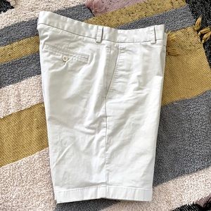 Vineyard Vines Men’s Breaker Shorts in Stone Size 33
